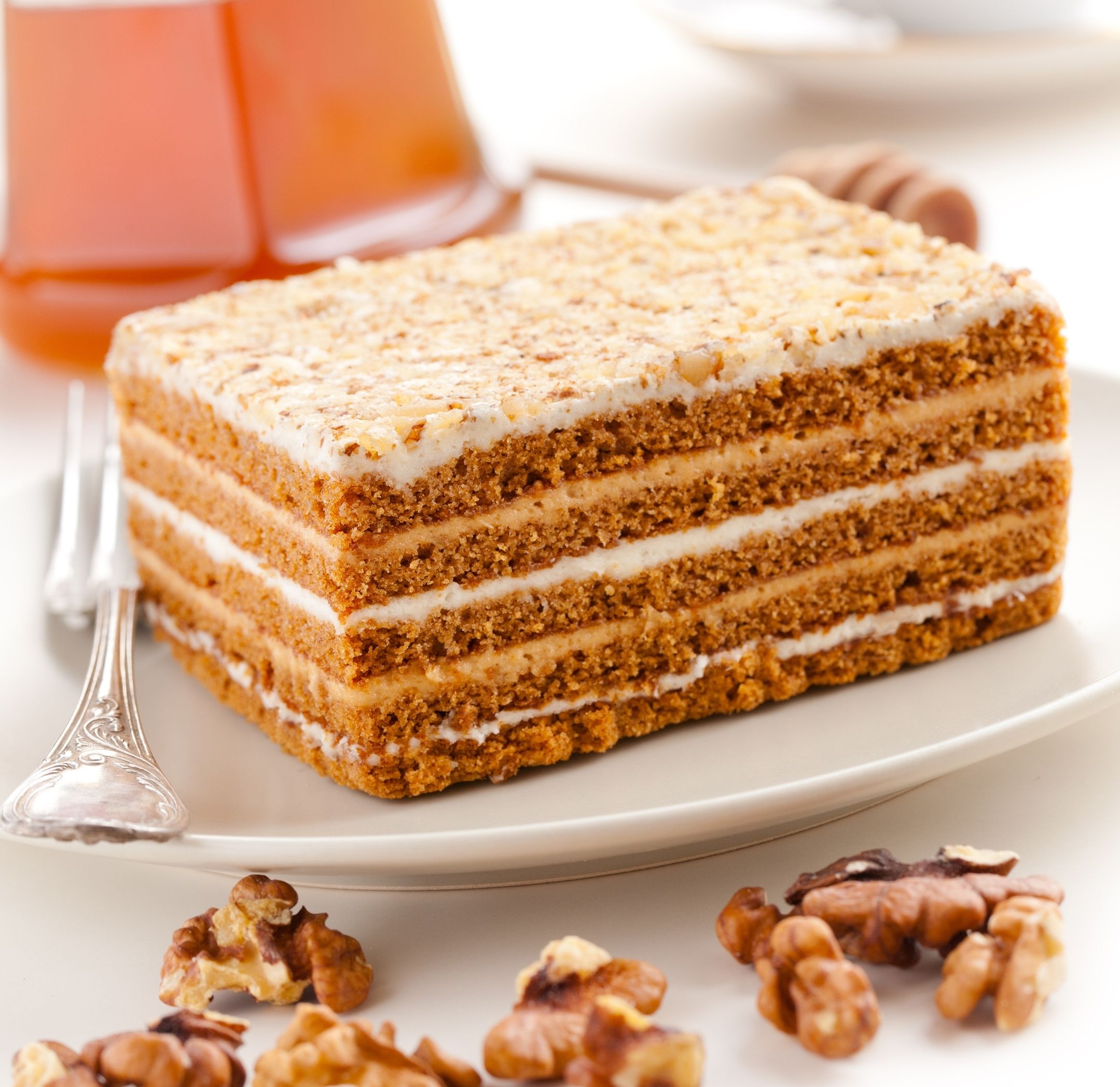 BALLI CEVİZLİ PASTA Fotoğrafı